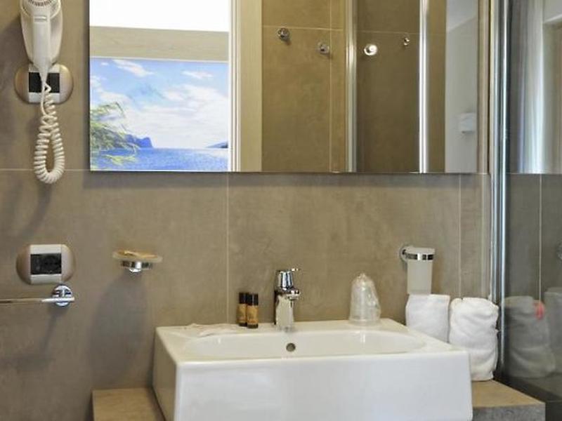 06D083B01392EEF1536B1D5872560F95