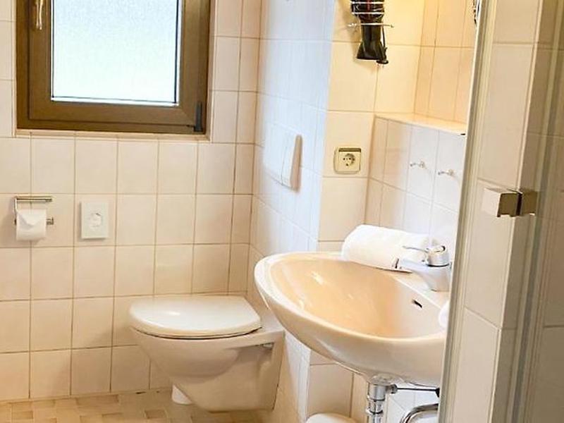 EDB1E89D05A86BDC0FF5438D27DA7979