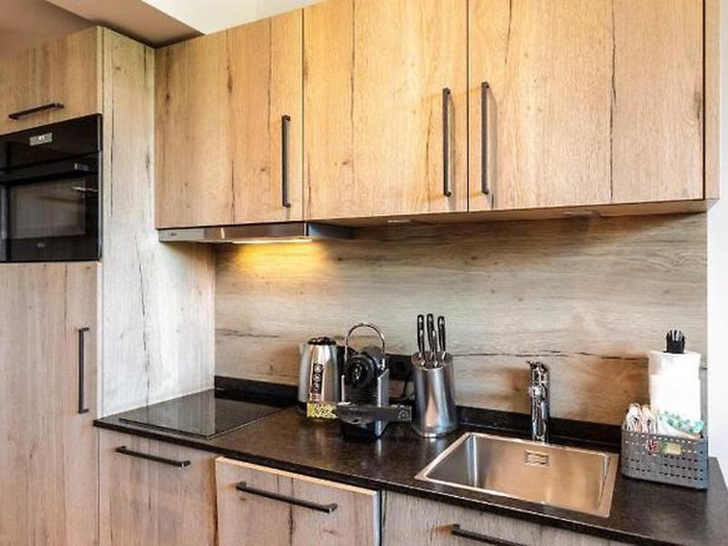 4DC849E9411734F0594543E66F541A8B