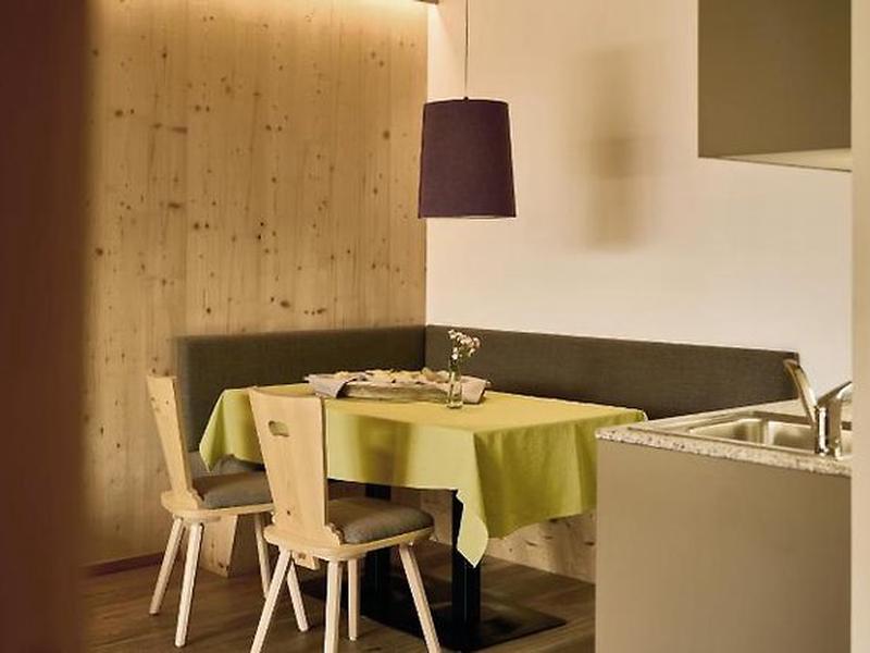 E8E3C9A72AA643006A3196A9AD9E26C7