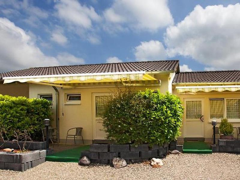 8793CC679F64AFB556D3EEA06164053A