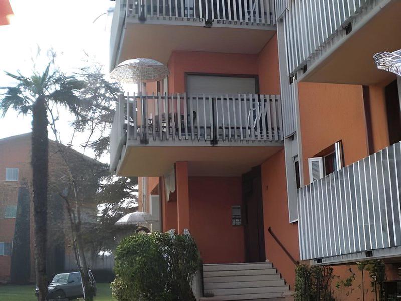 6BF4CFAE052DBD4BB2A3E0DE02F06404