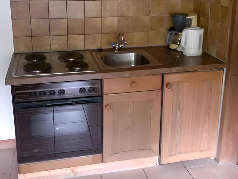 2E3095A8965E104C574DE19AEDEE1C5D