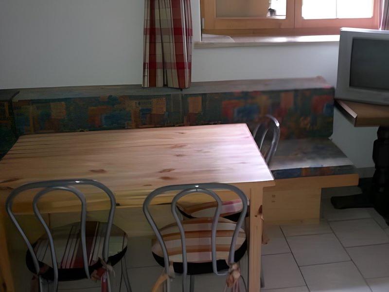 9F612F52D1EBAEED1560821570747767