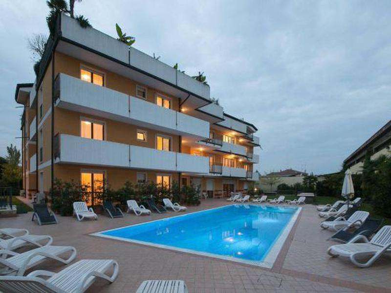 EBC228313A1F8C80B277292C2D440164