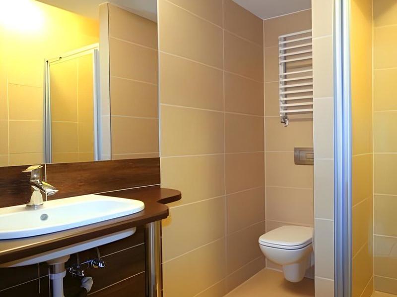 CE2B0FE92379326377DE62F377AF885E