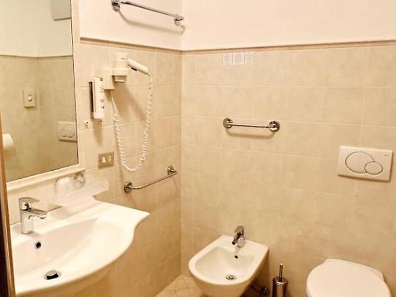 B6C29EC9DED6F8013BA6A3816FDC6271