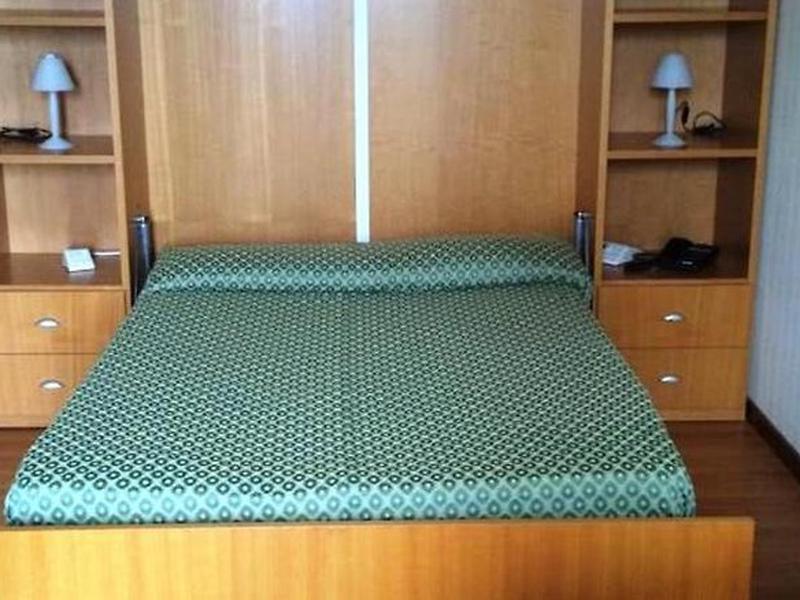 DB74B066067AE2B081BC811117C0BE21