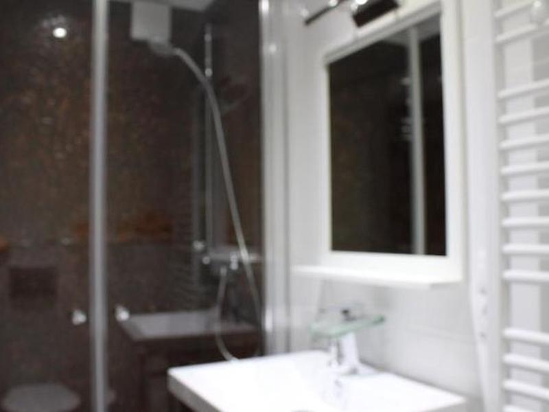 BA0C1E963AD3AD8A6402E1C85F789925