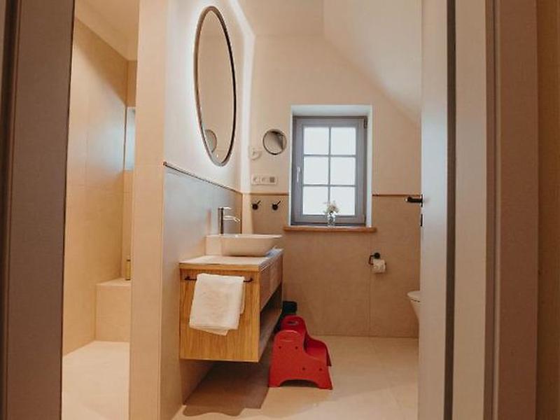 8B8057319273D86493F65B188ACE9474