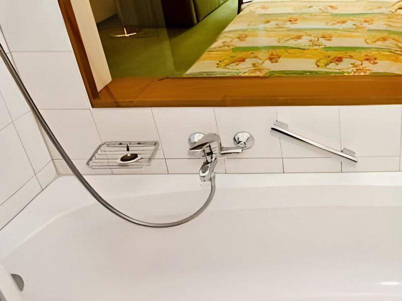 2CE5347446F94F9B24AF16CB7F153163