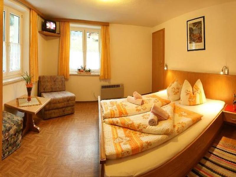 6C740D60761E4F62C39C7AB28ED8C4A6