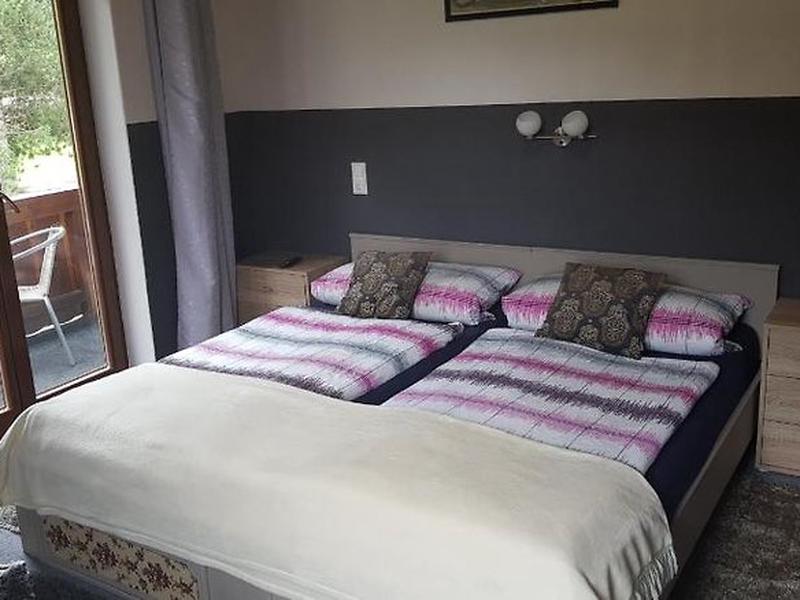 885677F48481F8B409A3255A38E8F2FE