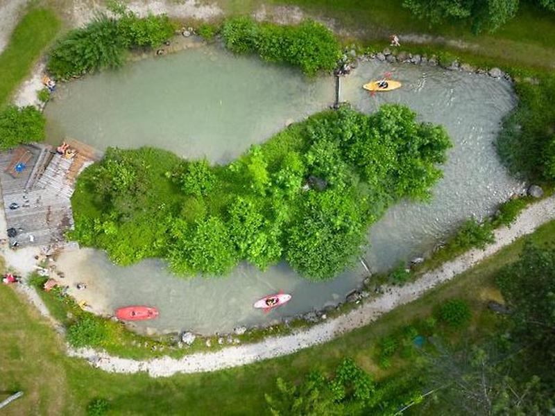 8D5C72B0E2ABB5C61E63DAF11567217C