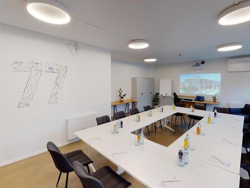 325A6FCE0442D45F94D1DBD887D17DE1