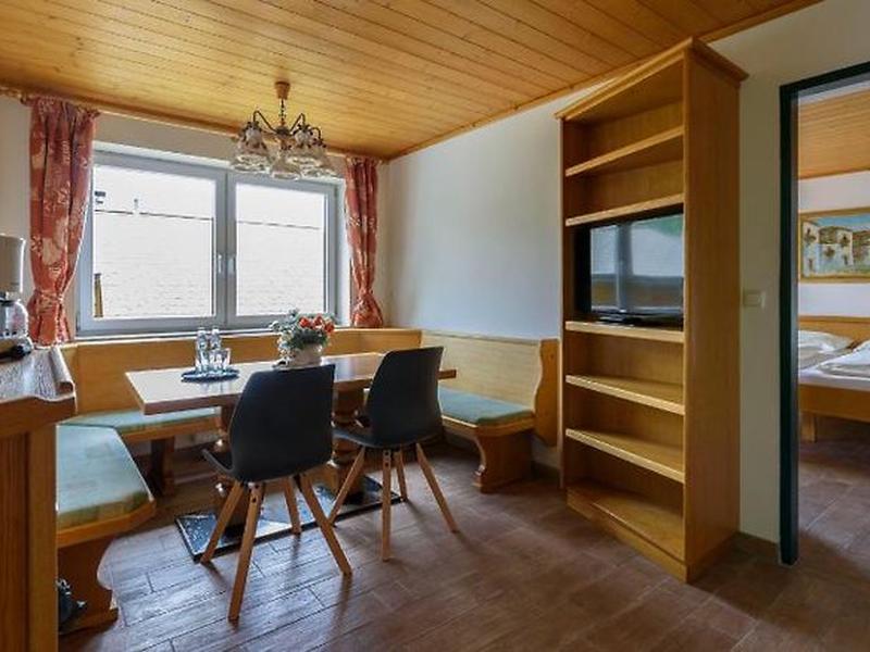 2CE983743863E1764590389947520D81