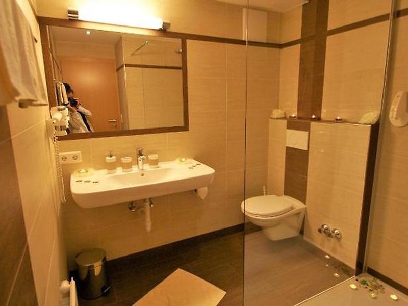 7A55A919B4DDD7FDF3797752848E6870