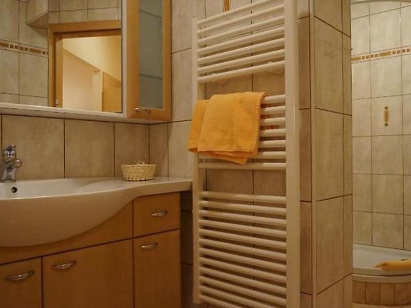 17C1FA8F84045261FC16000B19FE8179