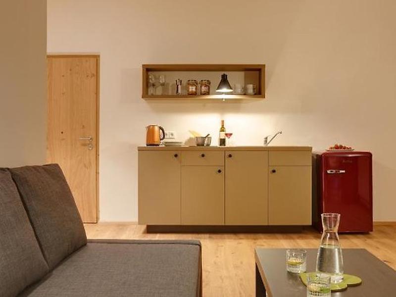 EC76DC2CB3B241C0849D8F87470C83F0