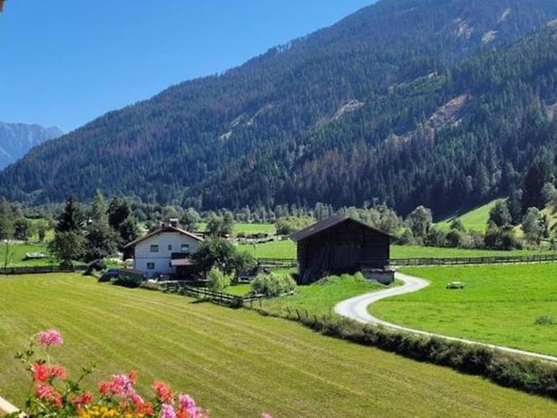 C7D6926EC8B7814DB78C15E6CA94AD35