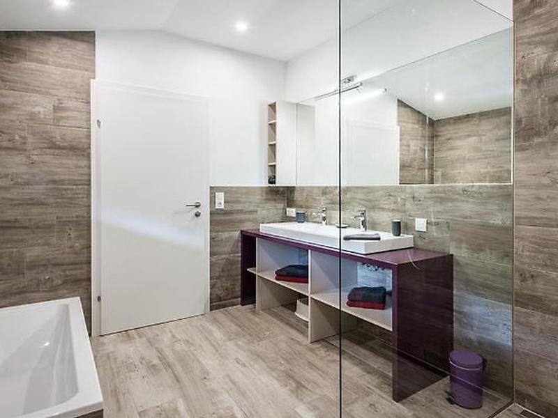 846EBA710EEDB827D7CCAF9C292C7164