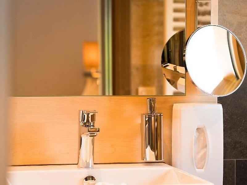 E57364D985580554ED58EF93A57623B8