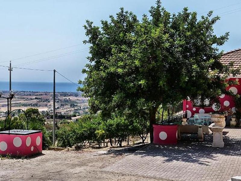 F06C87C84DC2C9085C83CD4A2379B96F