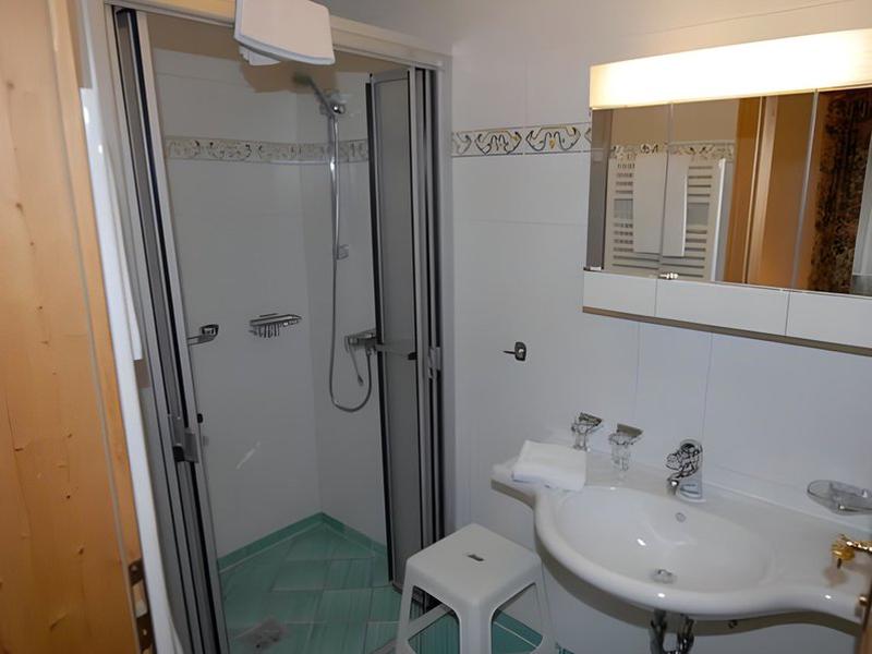 48F6B69B2C70330C6ACA57FB066BF578