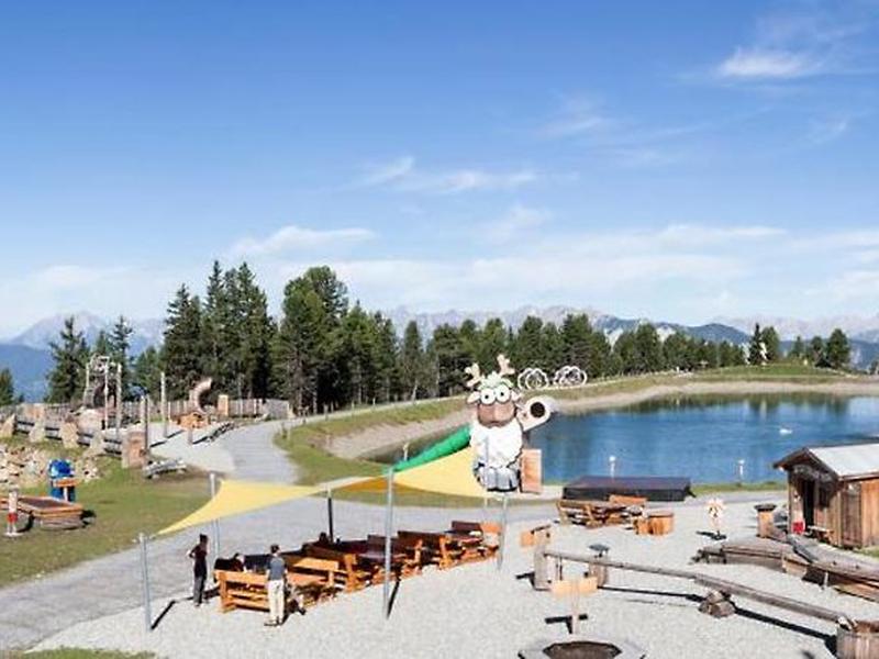 93AF570F4CDF40FC1A42A932A3513F04