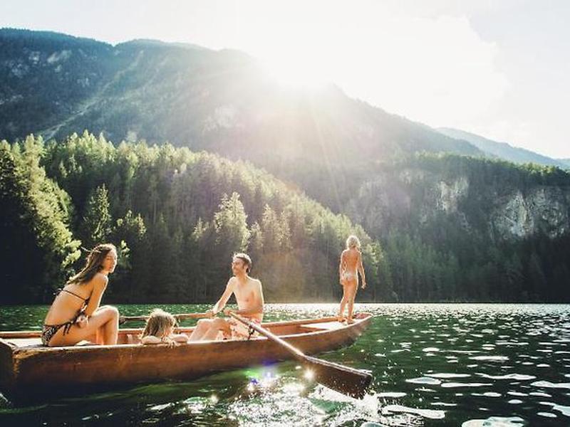 125C6C930FEAEFC06E3F33EEE4B7DFC4