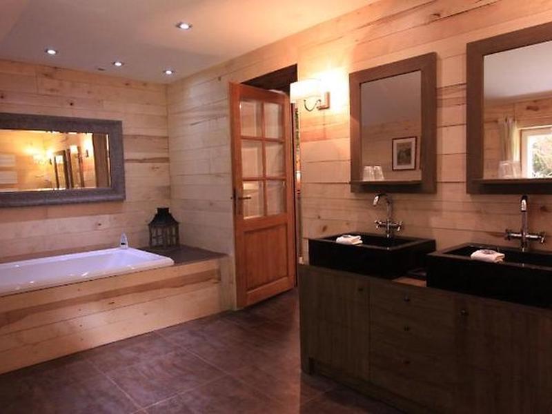 5697F81CFB5C441DA0500D82DE918C5A