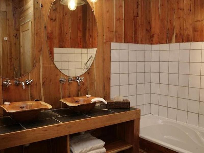 6AB17A86CE9A467949C36E96311BCA39