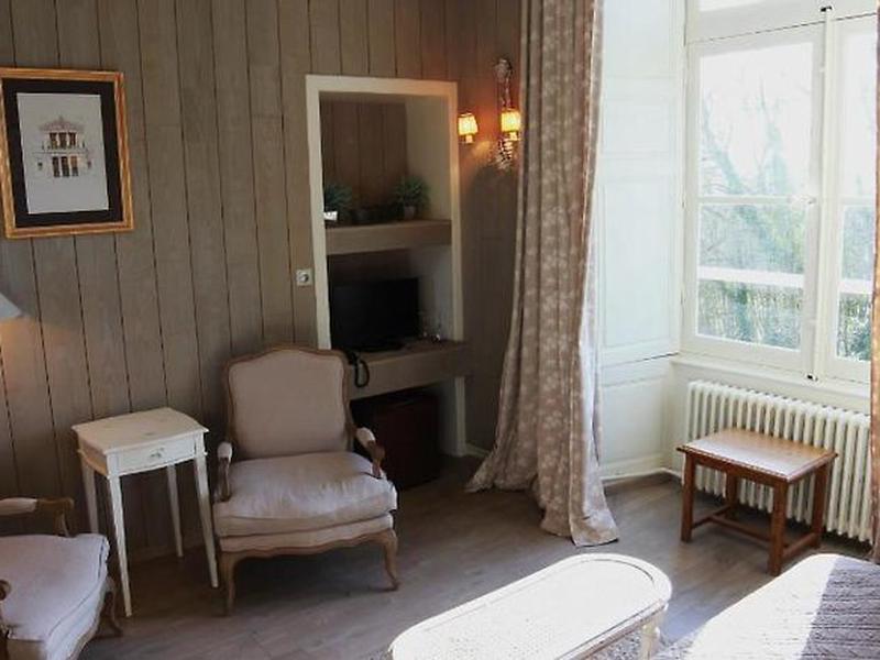 F7C3330E40038A1252DD6B7B74837CEF