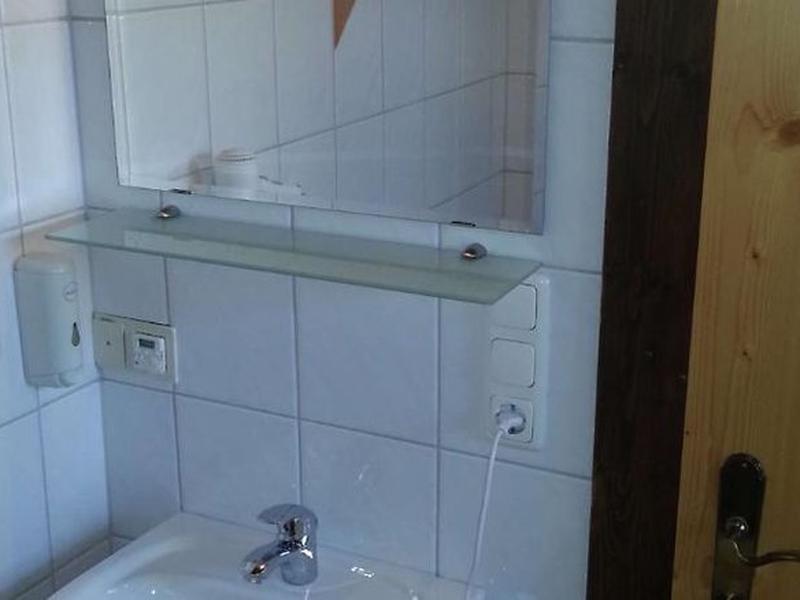 1C53BD724561812EAC04C384A69A3048