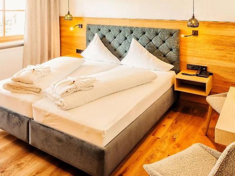 4D2D17816754A0BD32C6666285D3936E