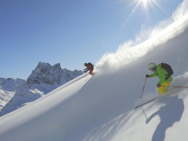 7D50C7F94AA6CF011A1B17EACD52668E