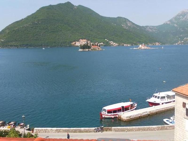 AFE8EC7CF633DC5DD0A57D0C4696FA8C