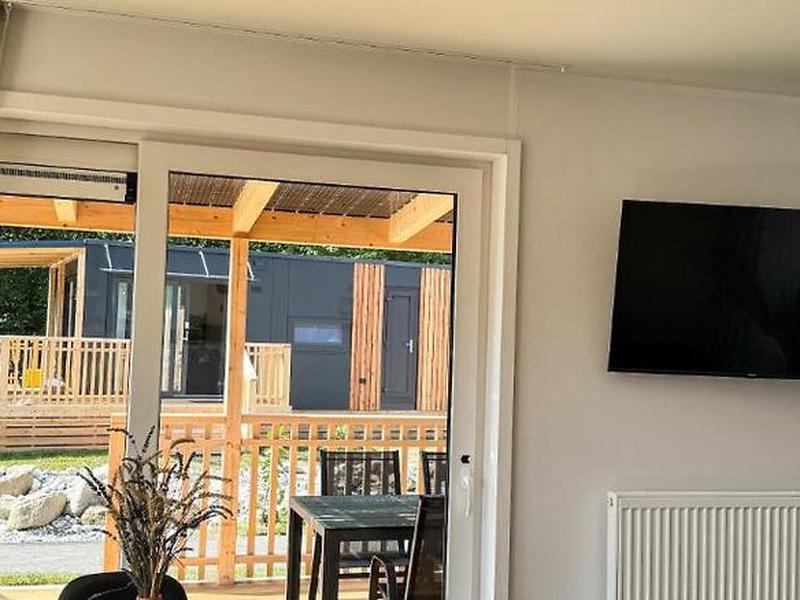 230300BD8A699F65C18006C1D13F3F0D