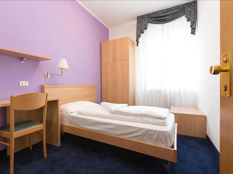 DBA20DCFCB806541AB5FEB216F70D695