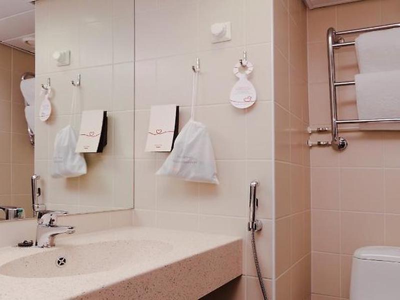 39B101FDE74BC3922ED5A56B56065883