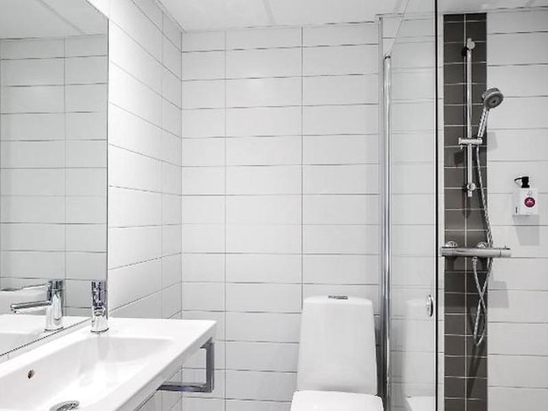 A9083FD44972DCC70640F5C56BA66DF3