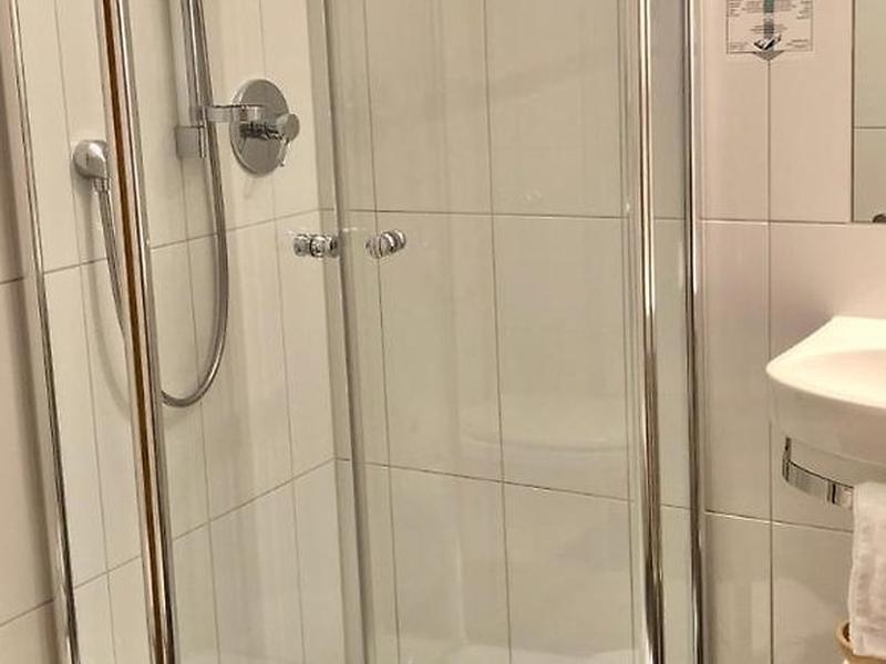 FC1D5D817558D5D3CB77BD414C8C560A