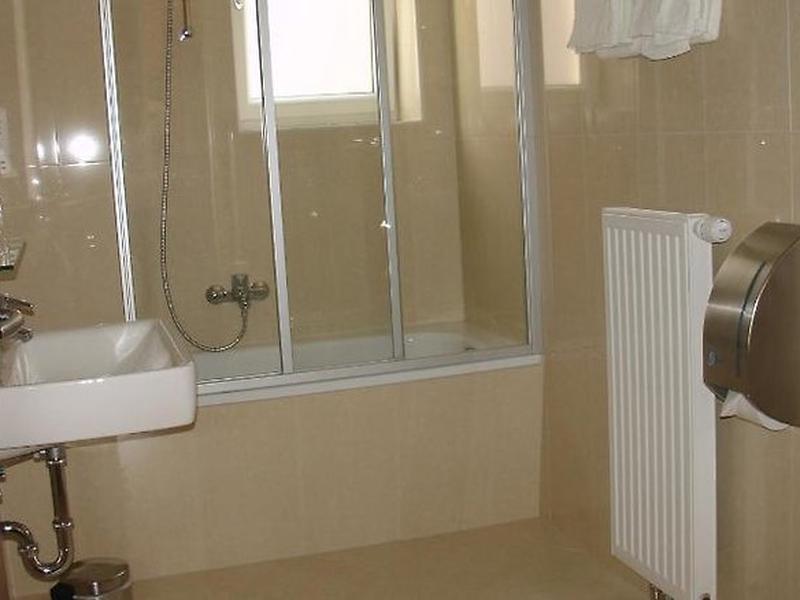 08F3849F30A908E87056D83F8BE651E7