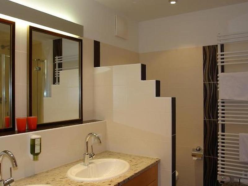 DBD6E75733B801BD4FDA5AEF819BC119