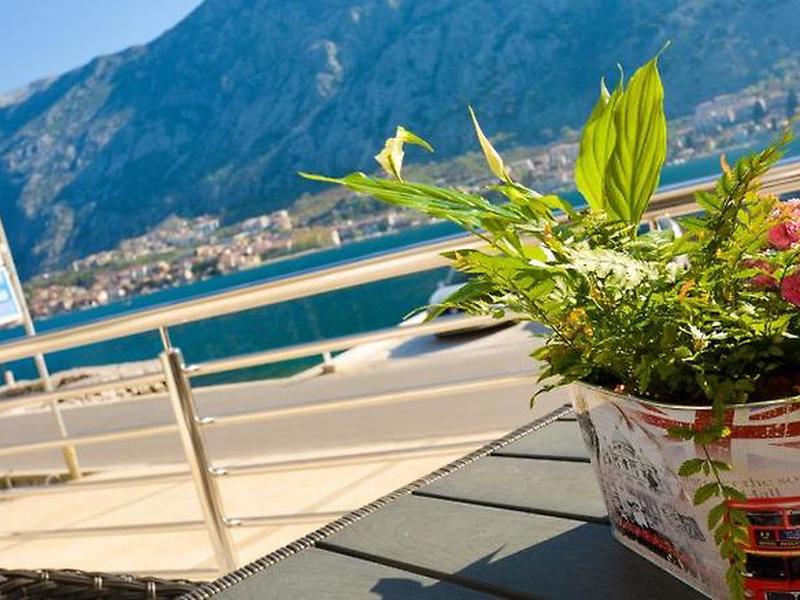 88D3DA7449BE0C9D7DD319F3954A9ADC