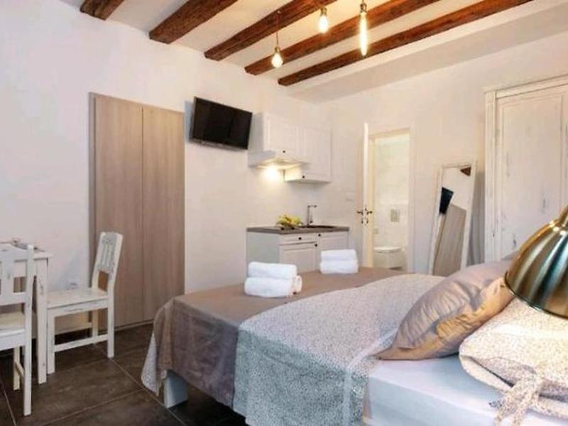 2C33AE93A8727B07883E720B41FA1D25