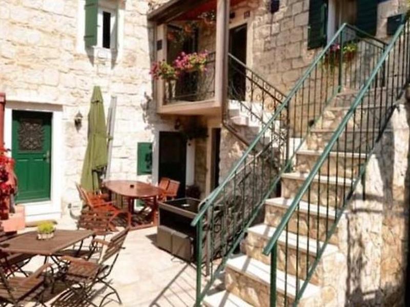 F3034DBE08567FB7DA60D96E1B7597D4