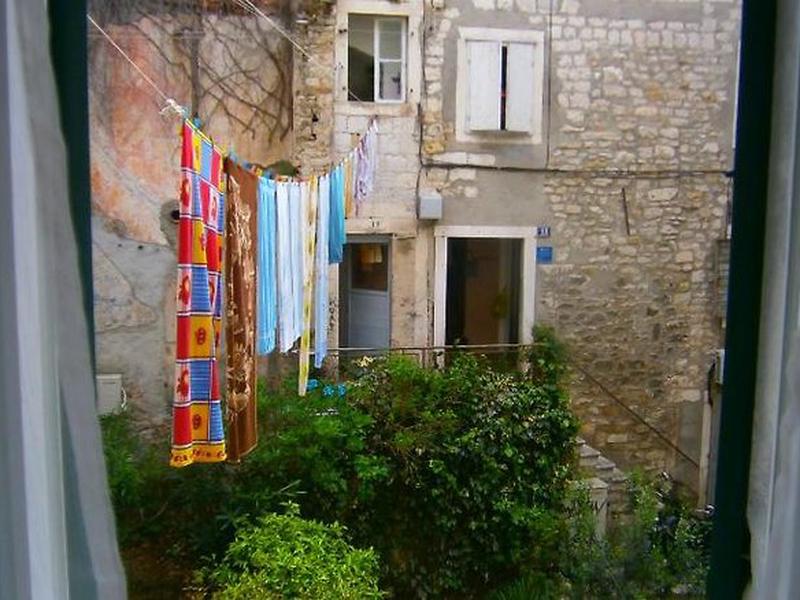 E720E32F38508CCC1F9B1B2FFC4854D1