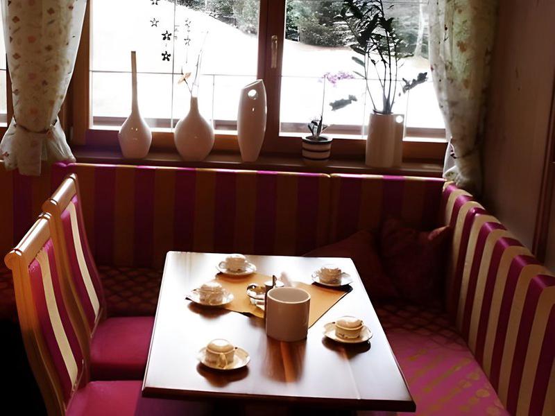 4146C863D75AD544230BAB3F9E4A5F96