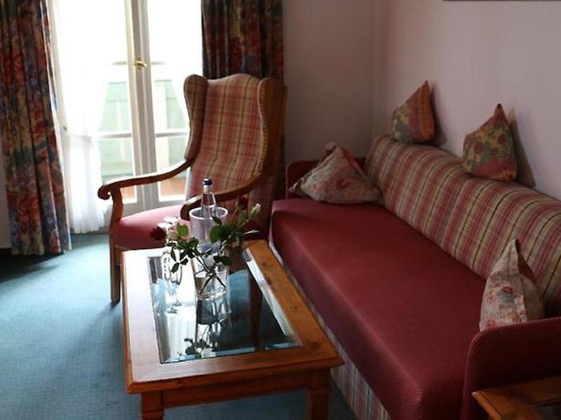 6435F64283AB94D062017F4380F49842